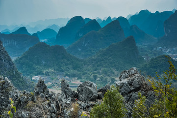 五月的天是刚诞生的夏天啥意思 五月的天刚诞生的夏天